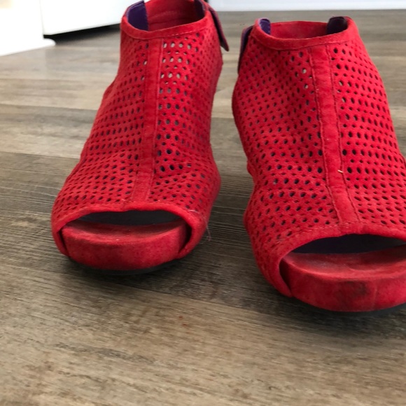 Shoes - Picture 6 of 6